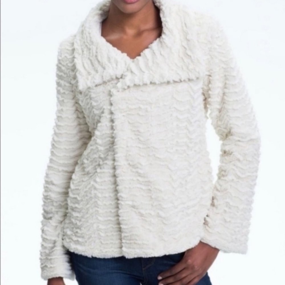 Patagonia Womens Pelage Fluffy Zip Button Jacket Size Medium